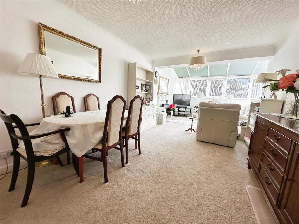 3 Warwick New Road, Leamington Spa photo 4