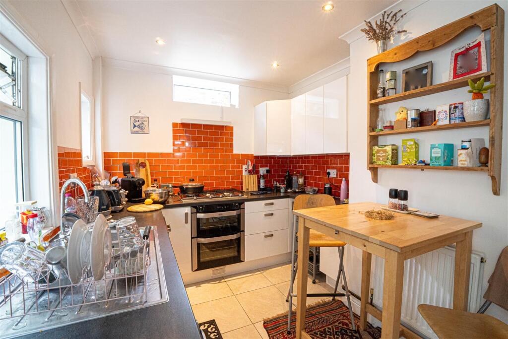 House in Tonbridge - View 4