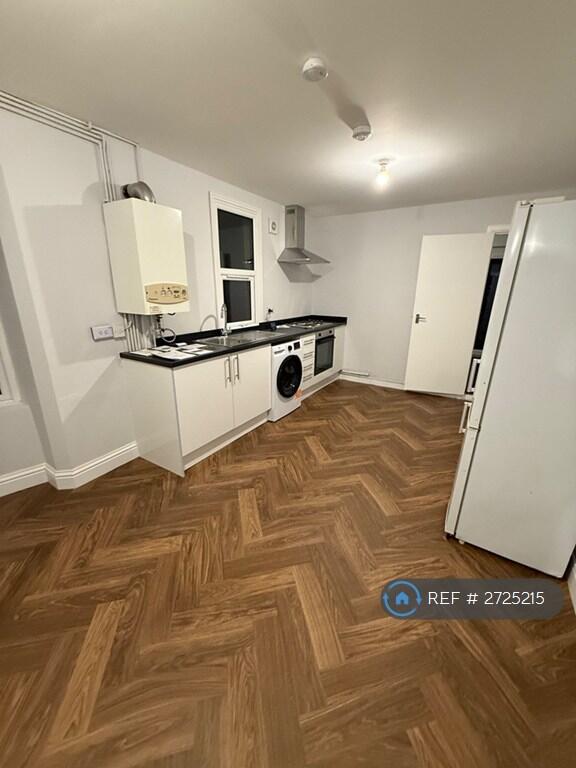 Main image of property: Oxford Road, Tilehurst, Reading, RG31