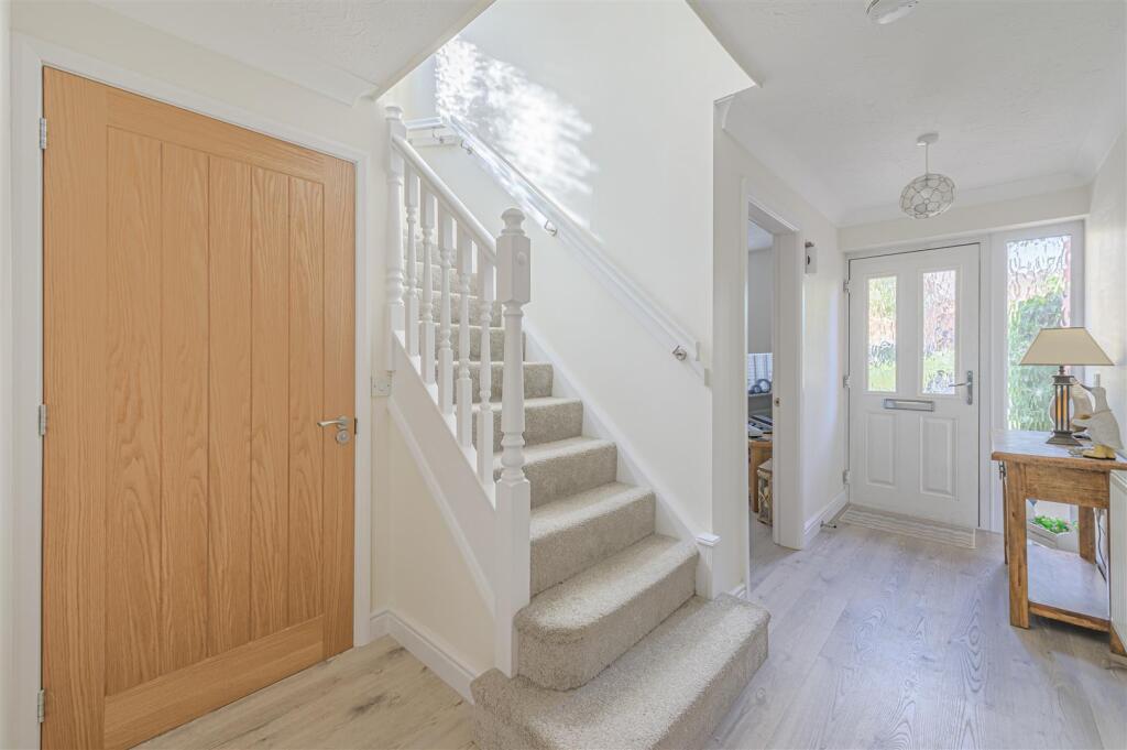 House in North West Leicestershire, Leicestershire - More