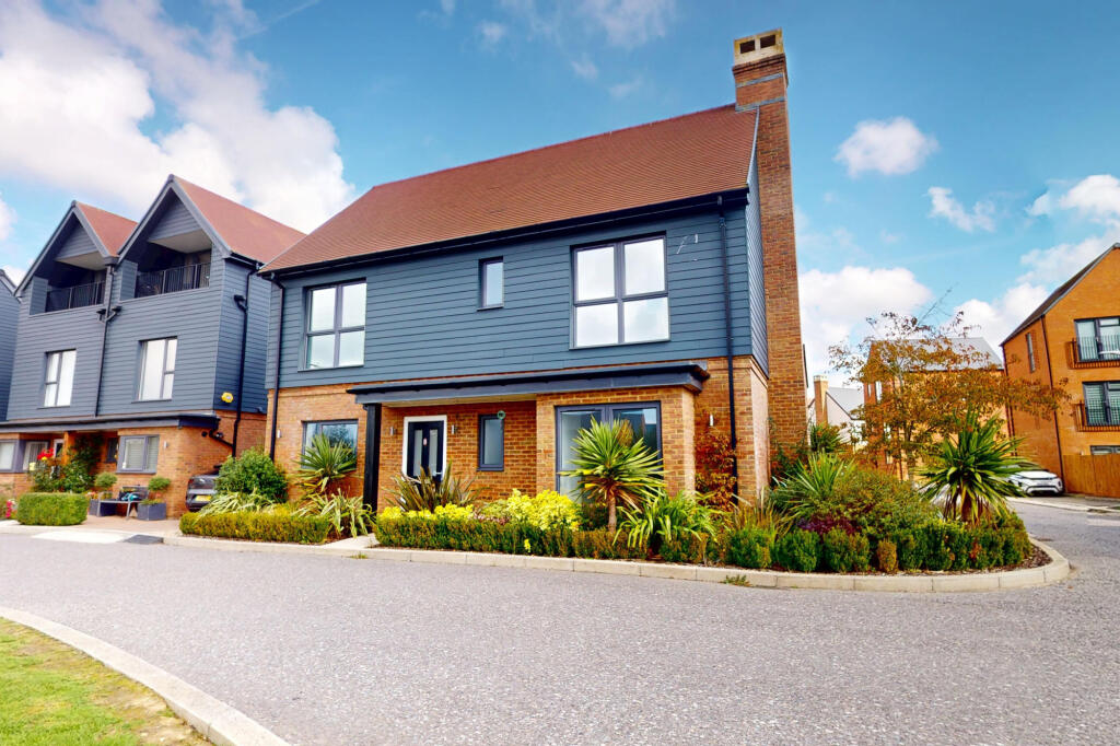 Main image of property: Lakeview Gardens, Ashford TN23 8AW