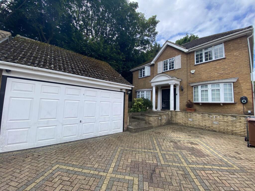 Main image of property: Clare Close, Elstree