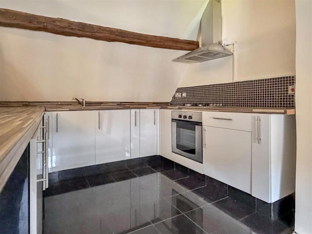 Apartment in Kettering, Avondale - View 4
