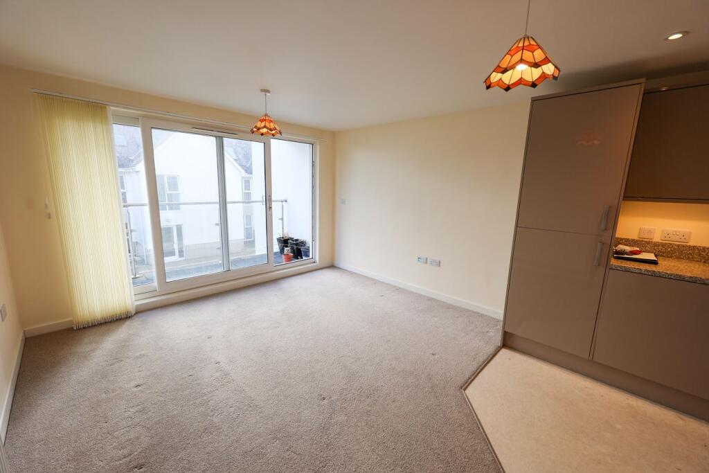 Apartment in Plymouth - View 5