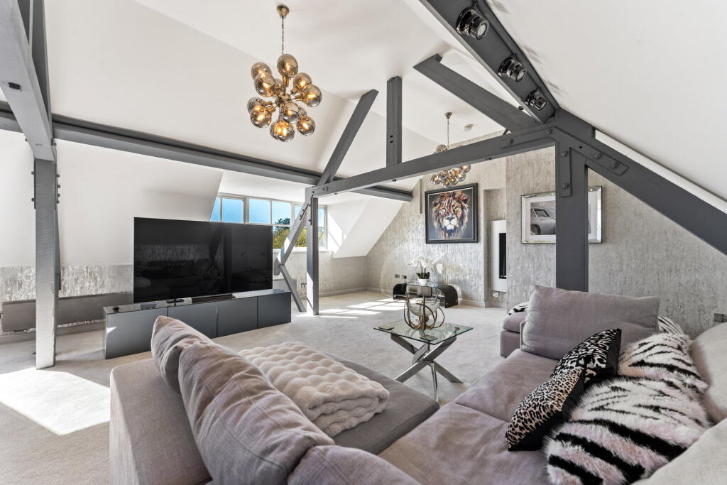 Kingswood Park, Manley, Frodsham, WA6 6EH photo 3
