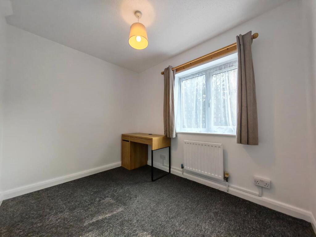 Apartment in London, Little Heath - View 3