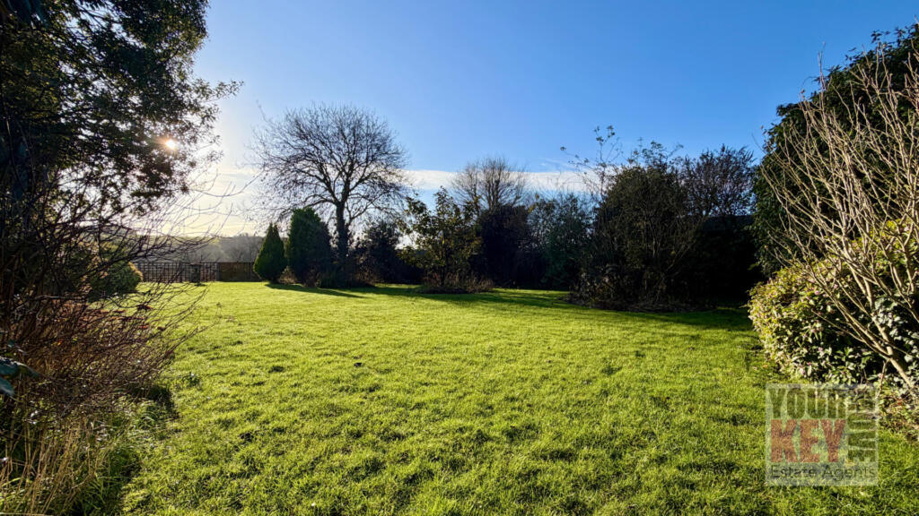 Canterbury Road, Lyminge, Folkestone, Kent CT18 8HD photo 3