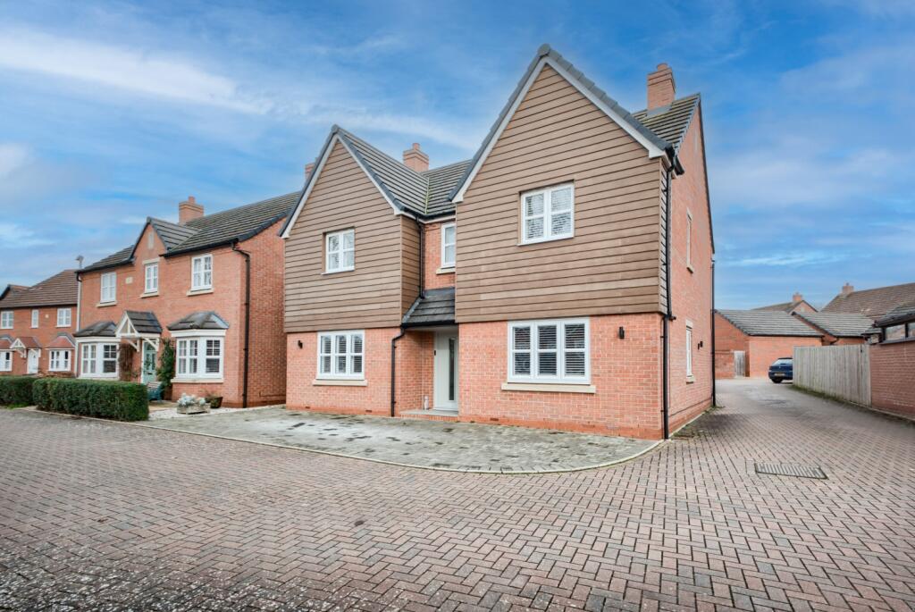 Main image of property: Rochester Close, Meon Vale, CV37