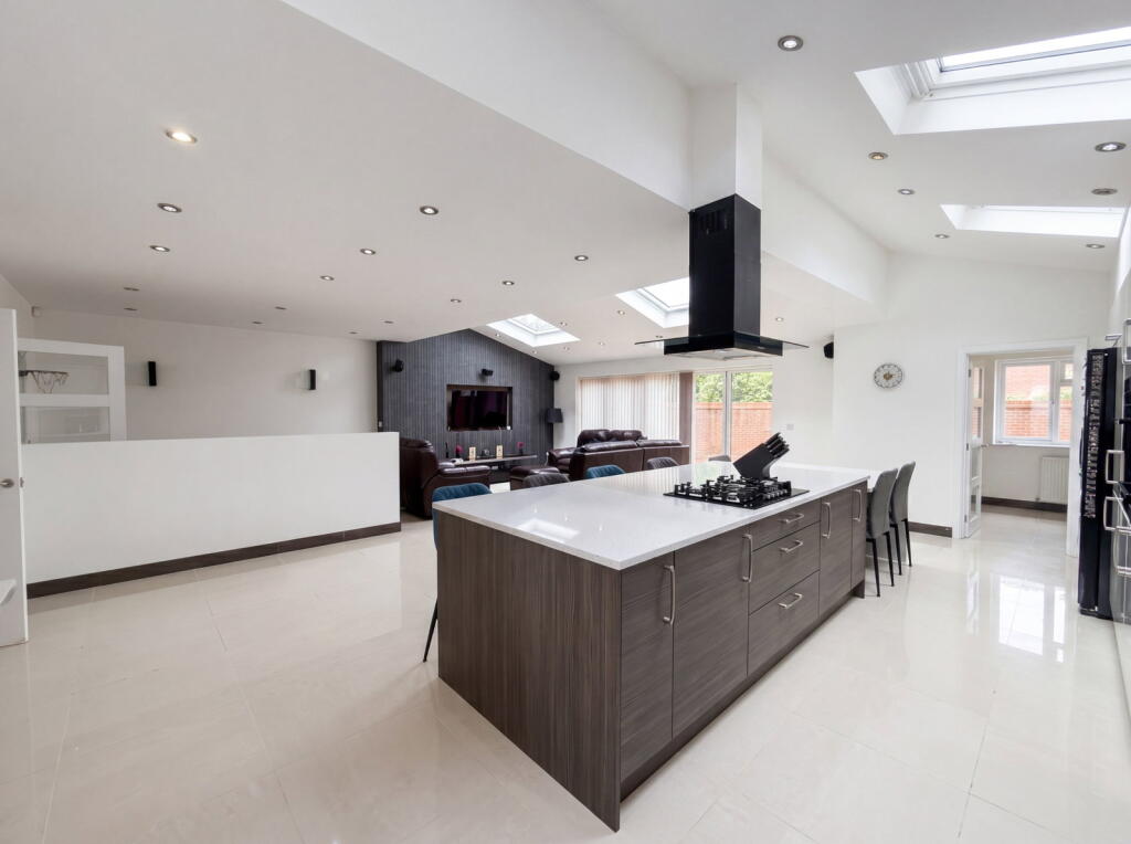 Stockley Crescent, Shirley, Solihull, B90 3SQ - View 4