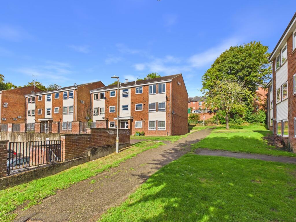 Main image of property: Gordon Road, Chesham, Buckinghamshire, HP5