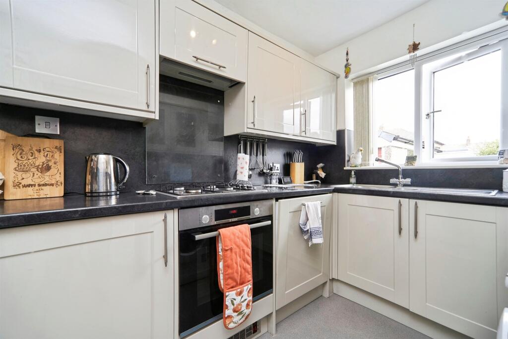 House in Leeds - View 5