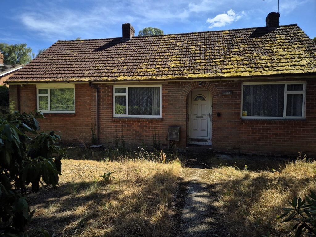 Main image of property: Sabu, Barrow Hill Road, Copythorne, Southampton, SO40 2PJ