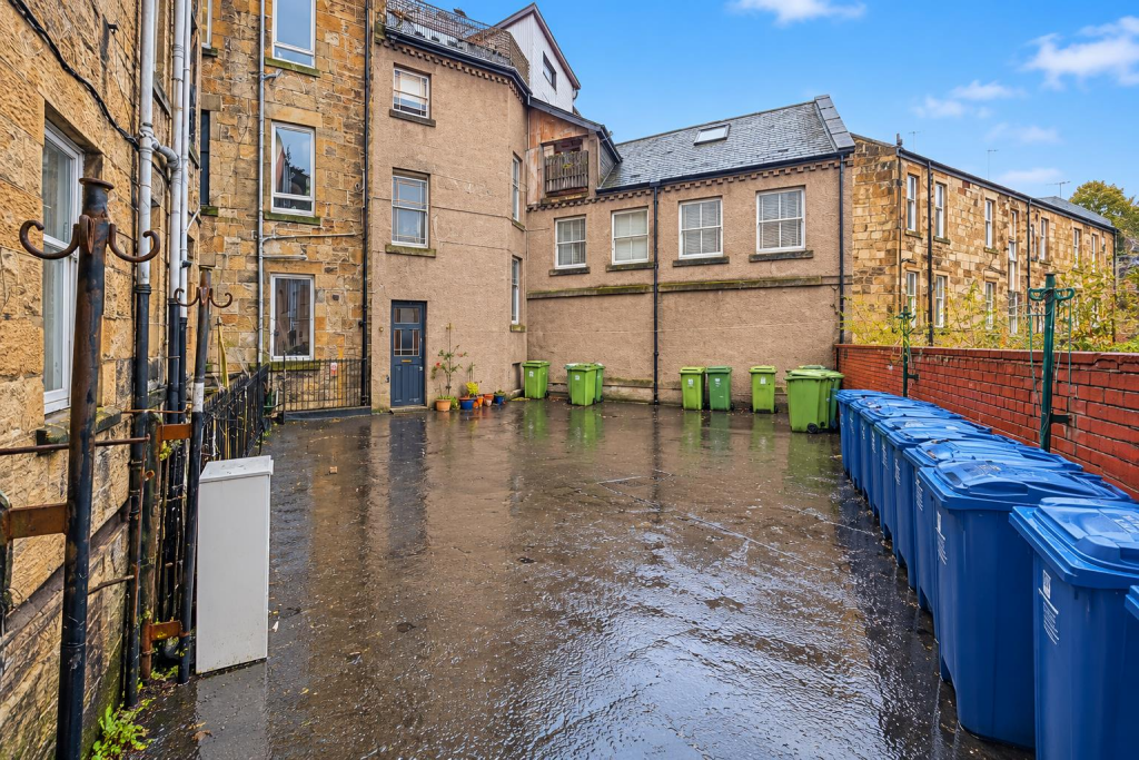Apartment in Glasgow - View 2