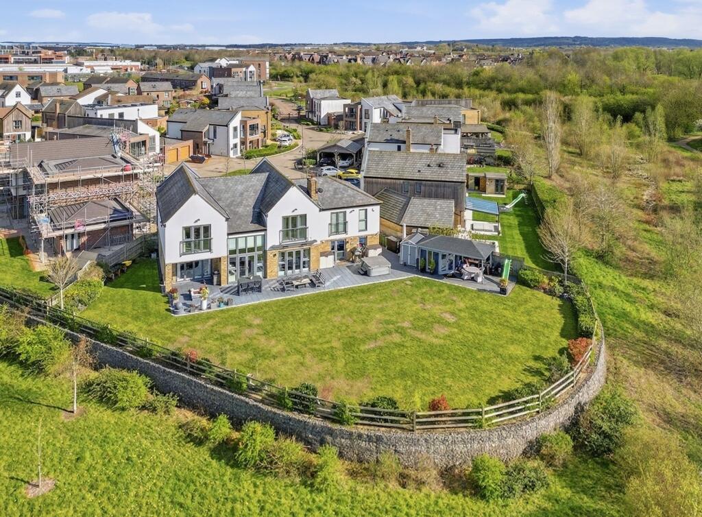 House in Milton Keynes, Oakgrove, Broughton and Milton Keynes - View 2