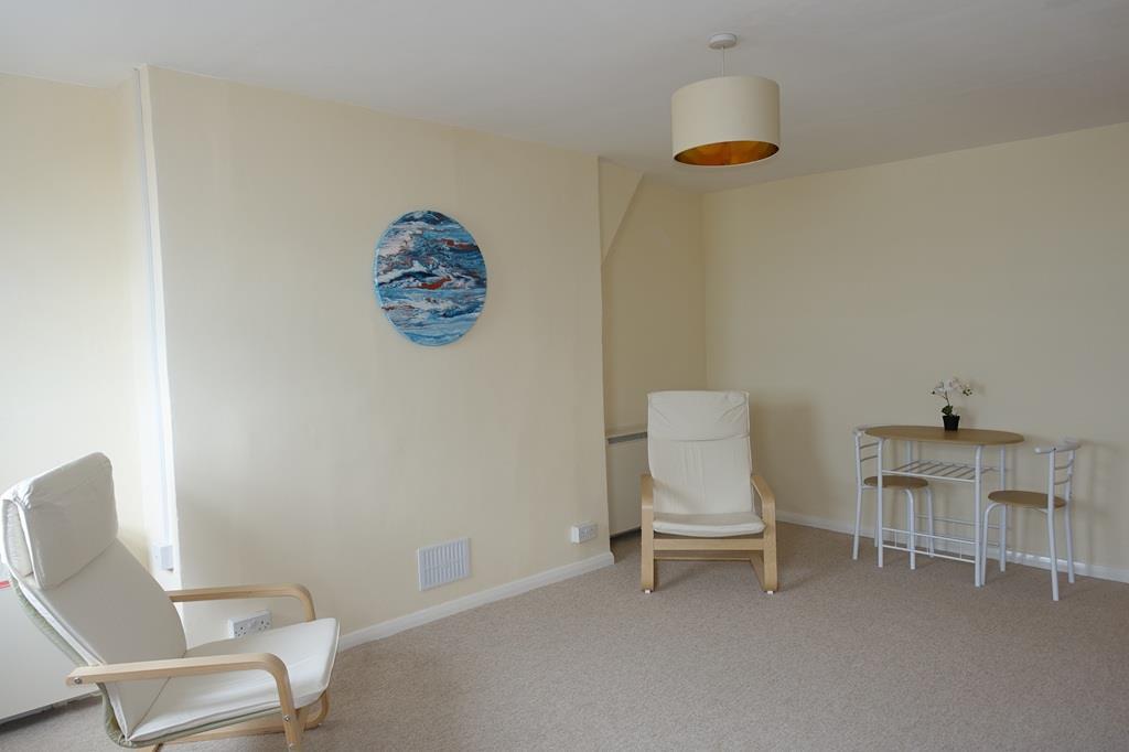 Apartment in Tonbridge - More