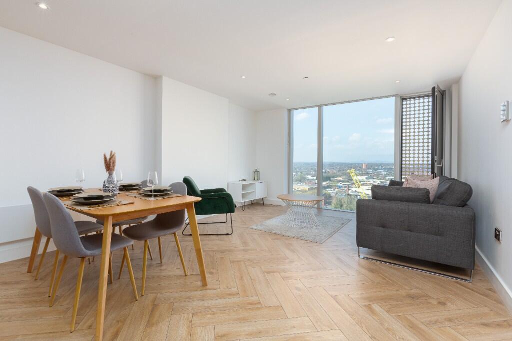 Main image of property: Anaconda cut, 100 Greengate, M3 