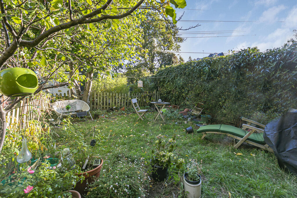 Apartment in London, Strawberry Hill - View 5