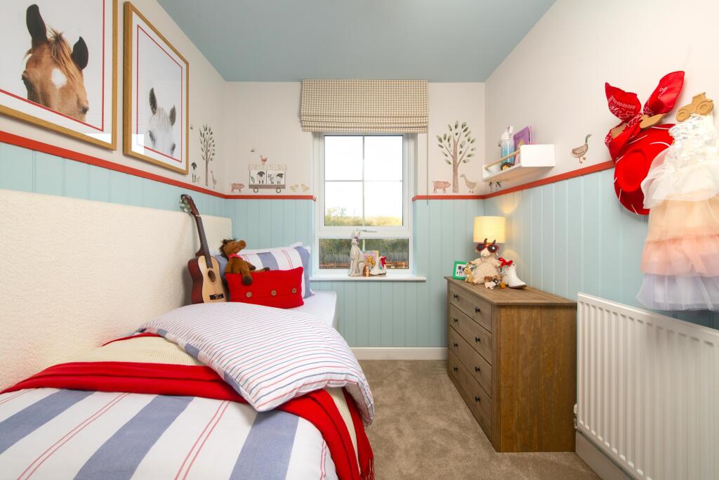 House in Weldon, North Northamptonshire - More