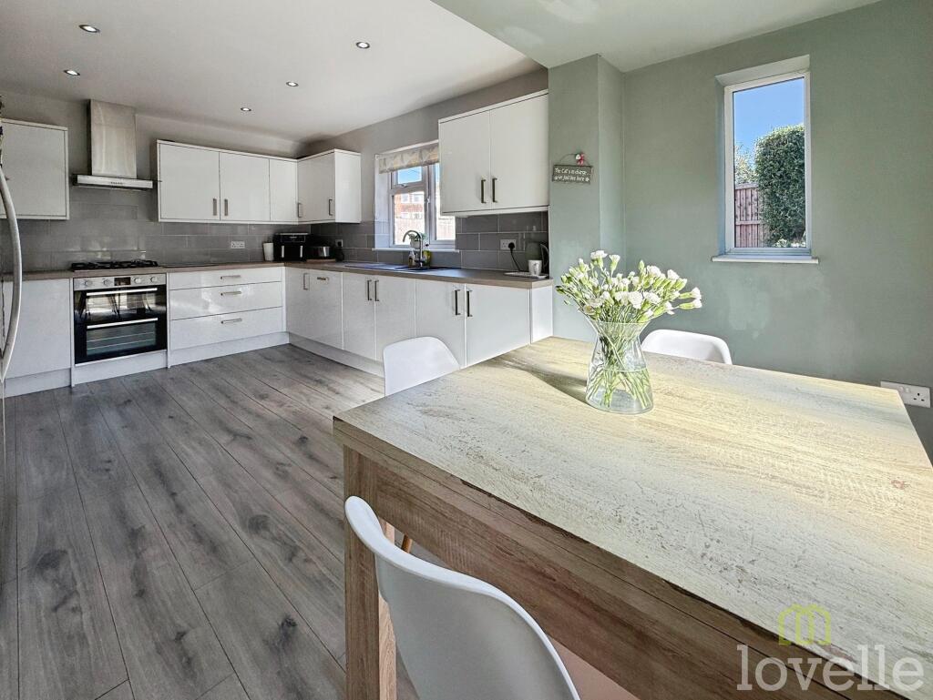 House in North Kesteven, Bracebridge Heath - More