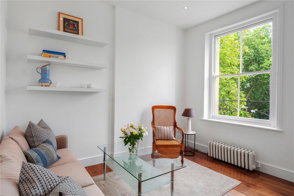 Apartment in London, London Borough of Islington - View 2