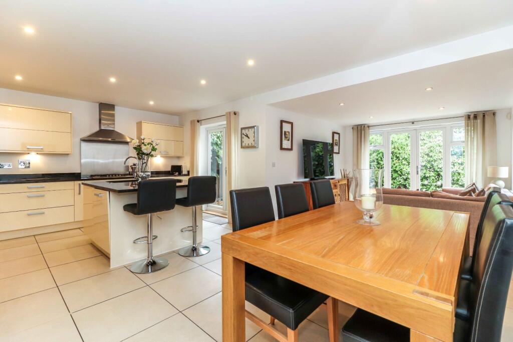 House in Hemel Hempstead, Beaconsfield Old Town, Beaconsfield - View 4