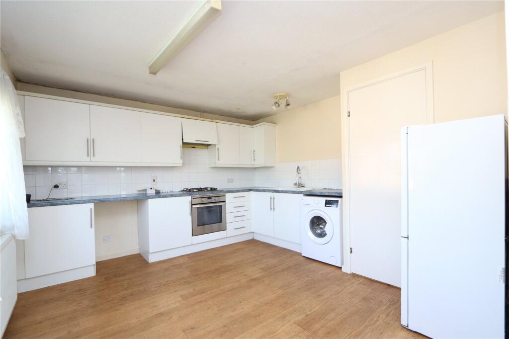 Shackleton Place, Oldbrook, MK6 - View 2