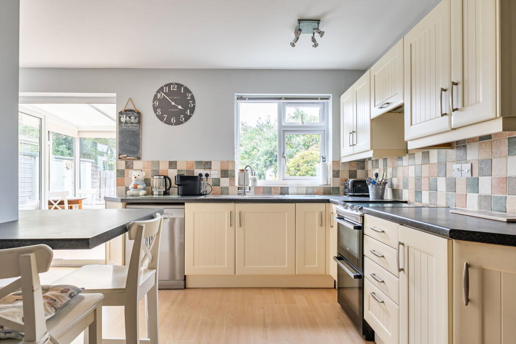 House in Swindon - View 5