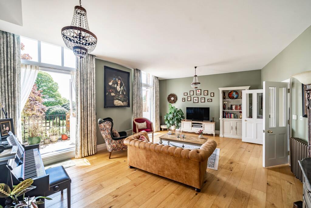 Main image of property: Kings Drive, Midhurst, GU29