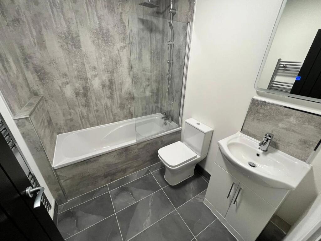 Apartment in Doncaster - View 3