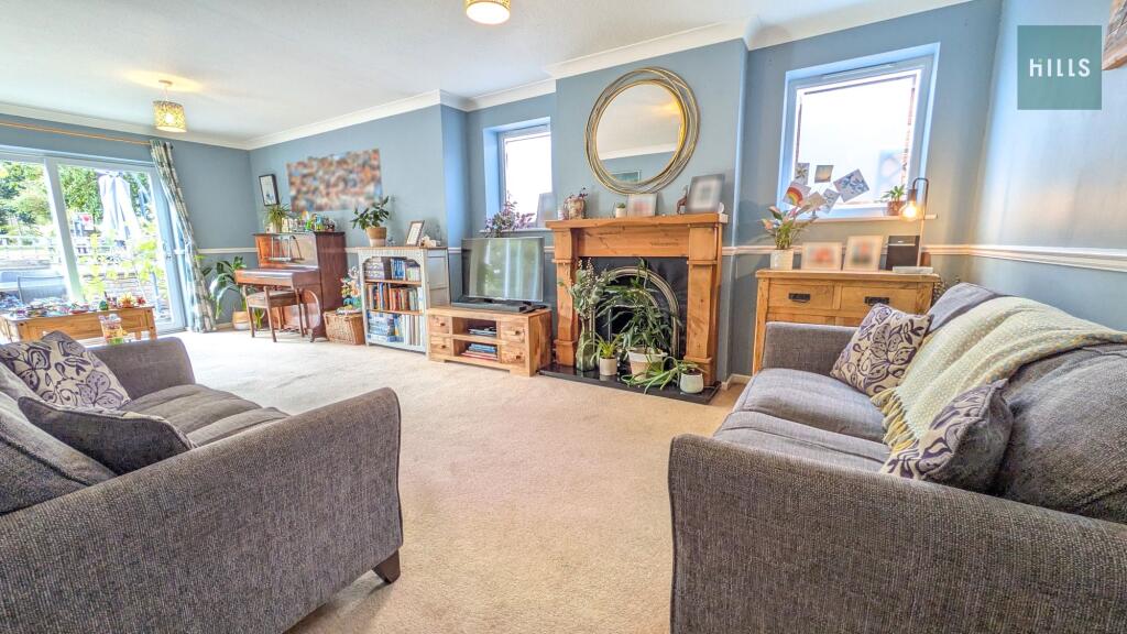House in Worcester - View 2