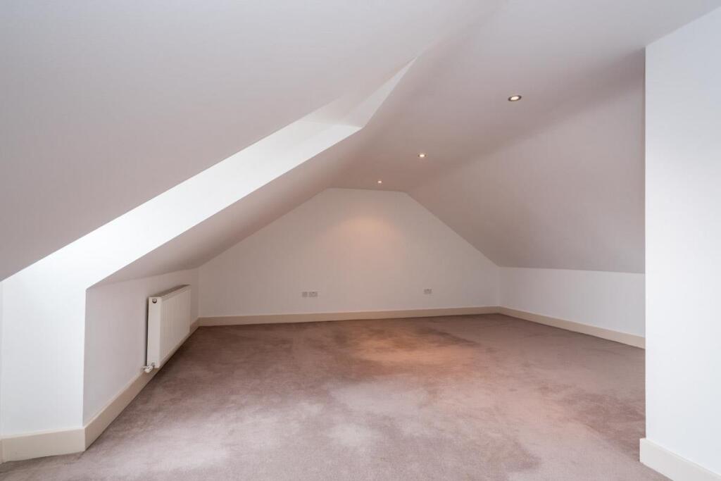 Apartment in Hemel Hempstead - View 5