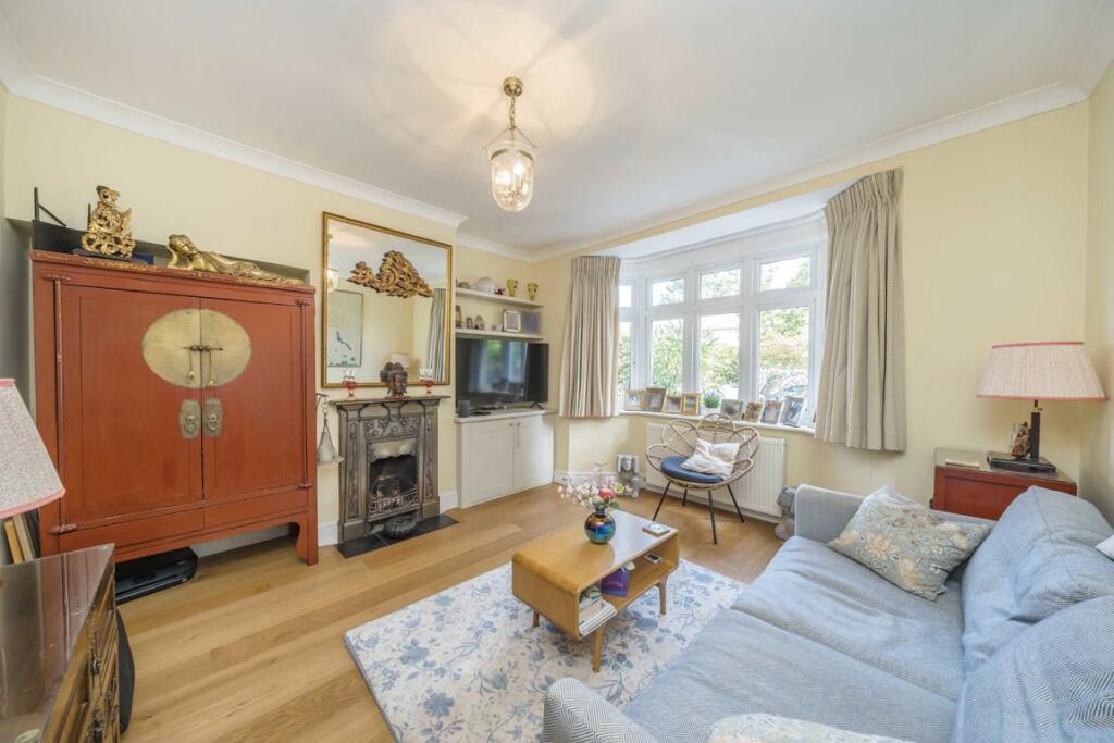 House in Twickenham - View 4