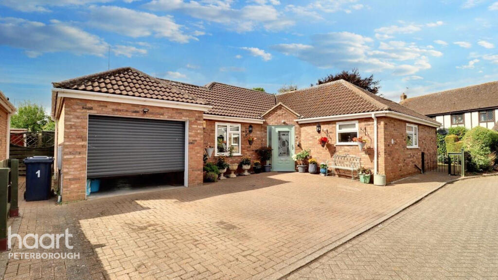 3-bed detached on Tudor Close, Whittlesey, £325,000