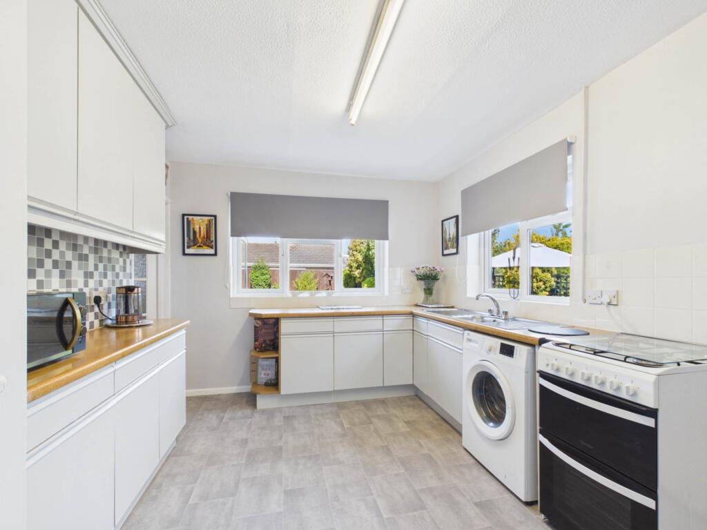 House in Aylesbury, Broughton - View 4