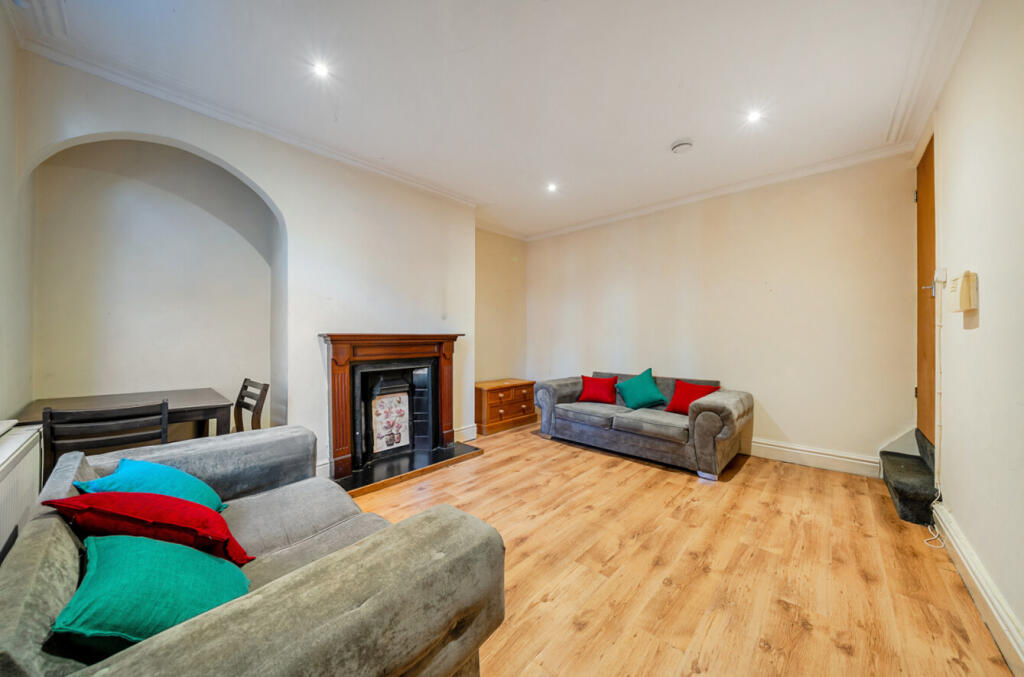 House in Leeds, Harehills - View 3