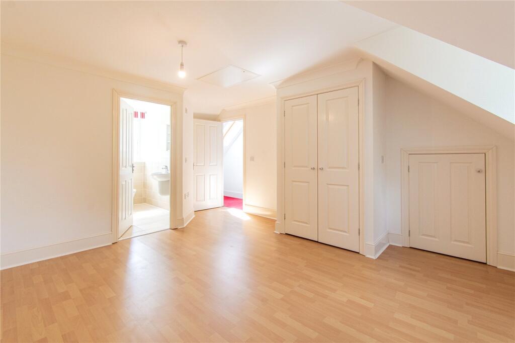 House in Reading, Greenham - More