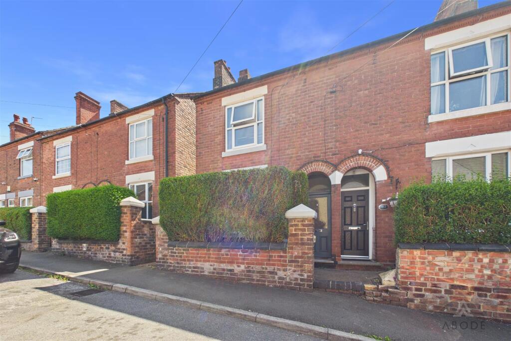 3-bed semi-detached on Oxford Street, Church Gresley, Swadlincote, £180,000