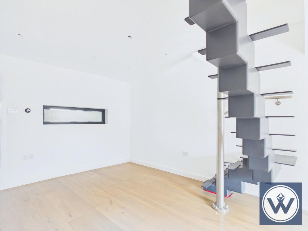 House in Southall - View 4