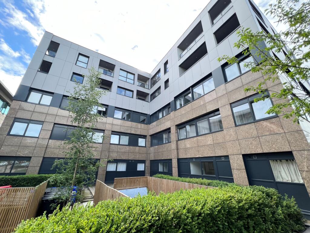 Main image of property: Silbury Boulevard, Milton Keynes, MK9