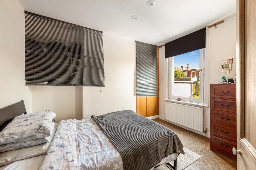 Apartment in London - View 5