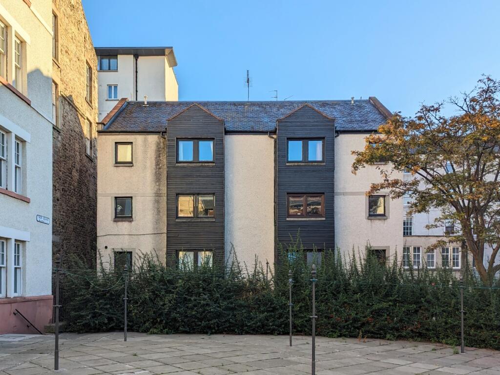 Main image of property: 11/5 Bells Wynd. 146 High Street, Old Town, EH1 