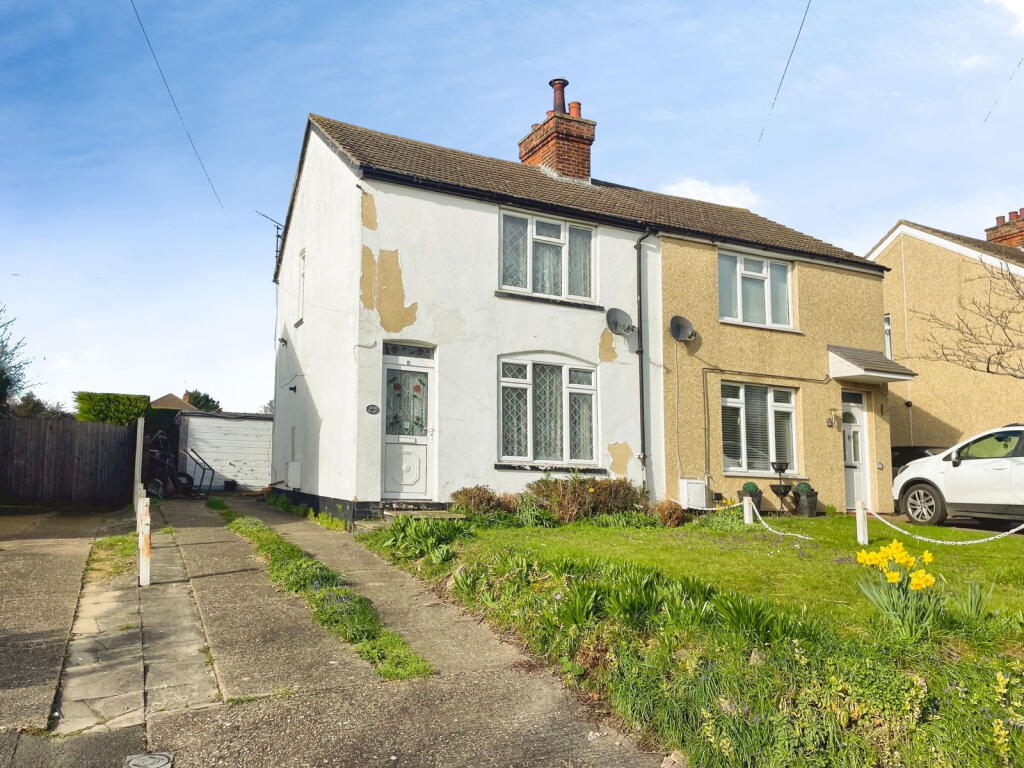 Main image of property: High Road, Shillington, Hitchin, SG5 3PJ