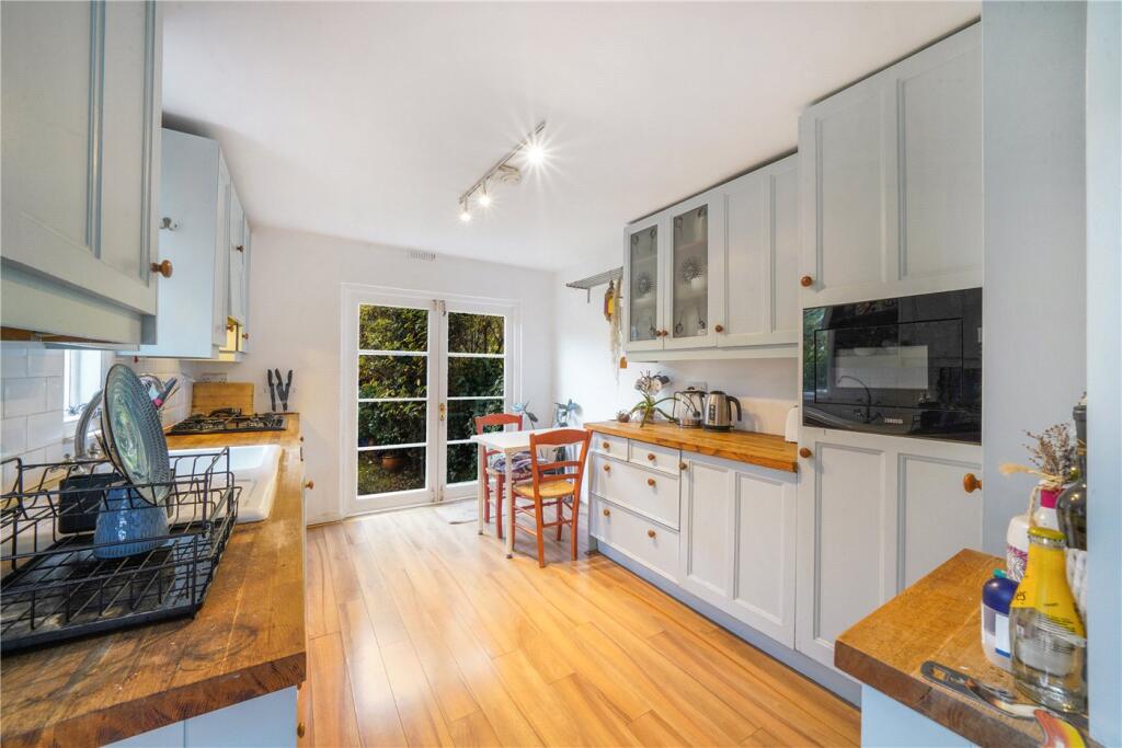Apartment in London - View 4