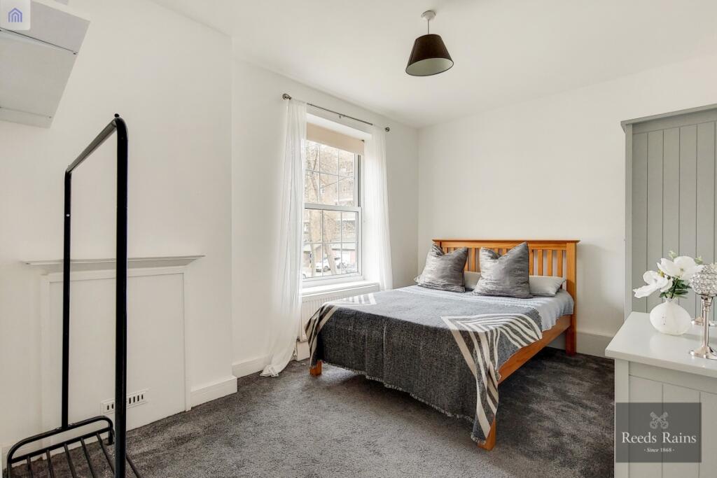 Apartment in London - More