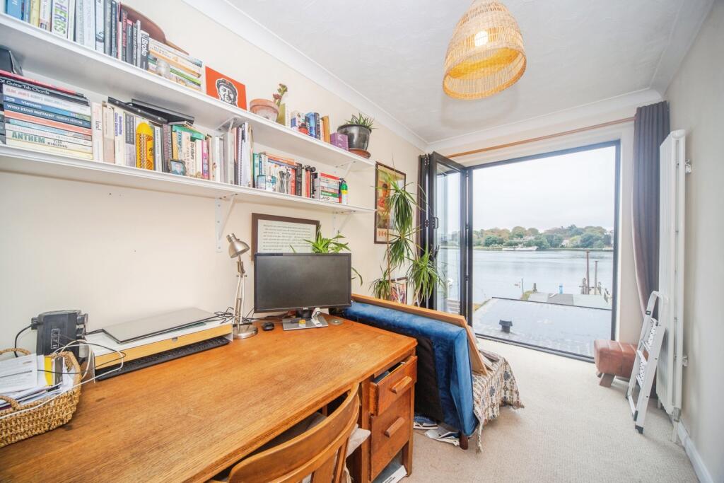 House in Southampton, Mount Pleasant, St Denys - More