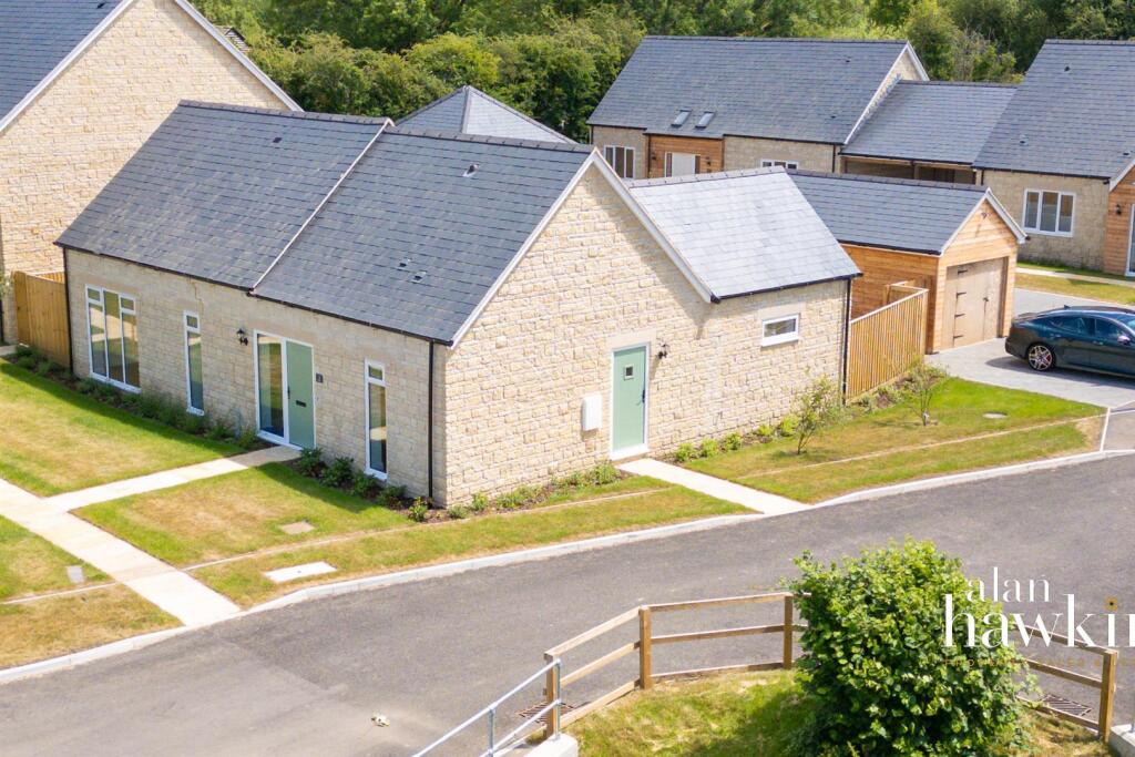 3-bed detached on Old Orchard Close, Christian Malford, Chippenham, £595,000