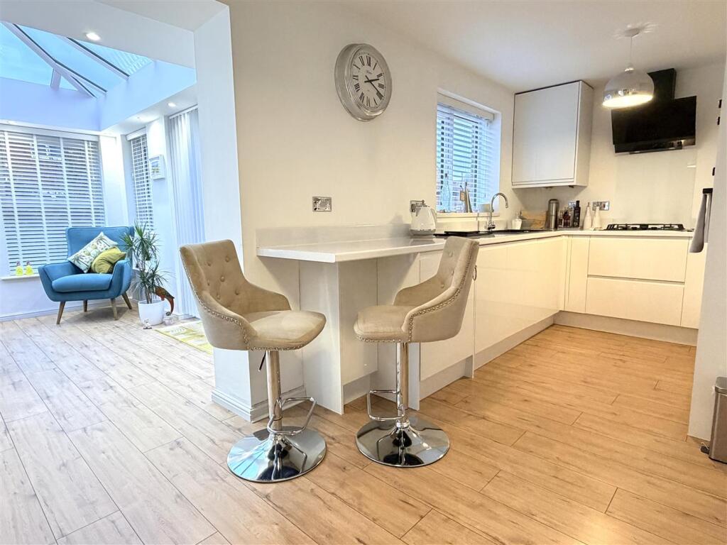 Fletcher Drive, Lytham St Annes photo 4