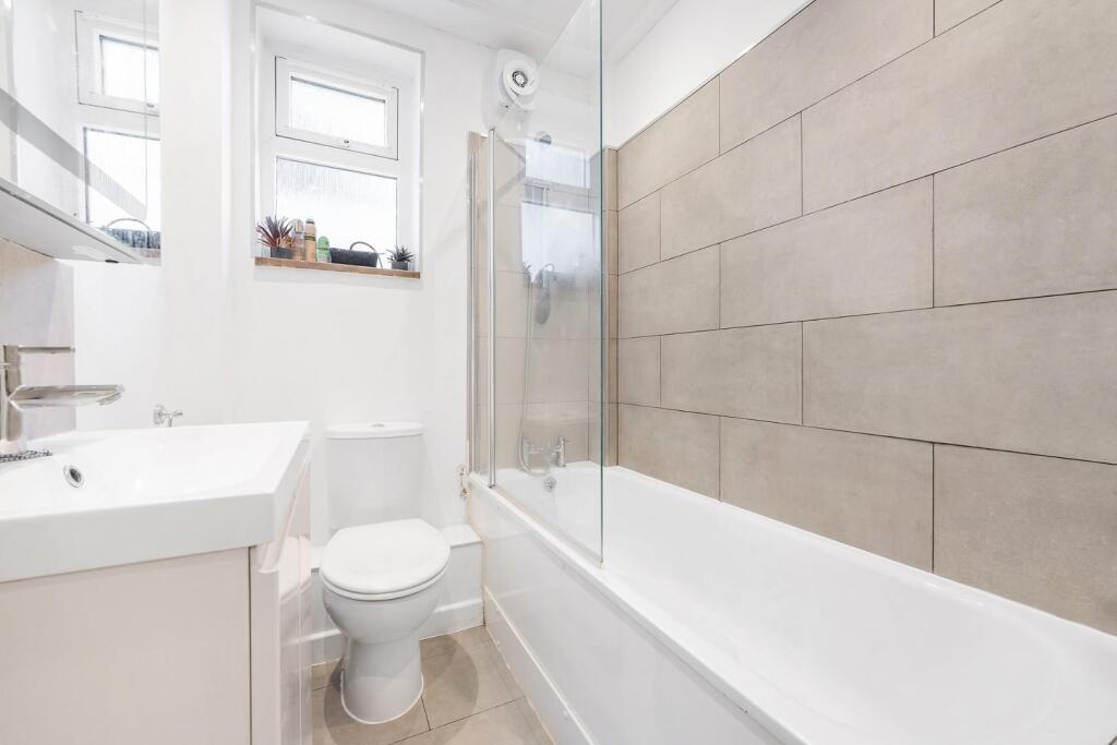 Apartment in London - More