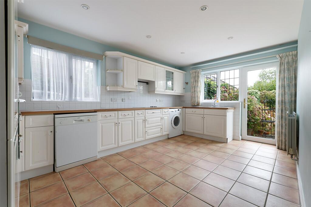 House in Redhill - View 3