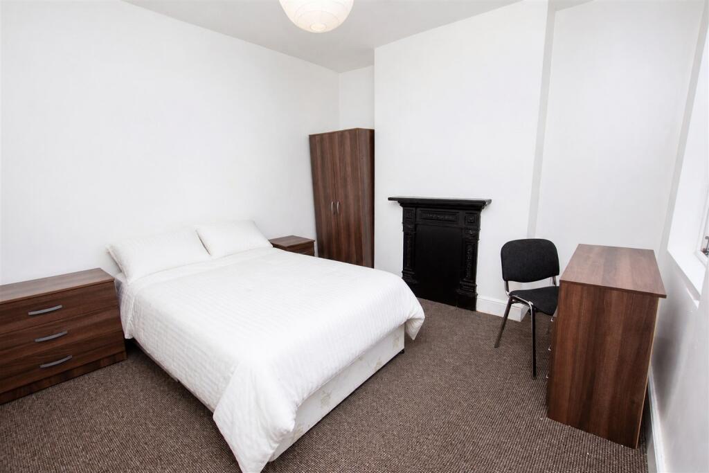 House in Birmingham, Selly Oak - View 5